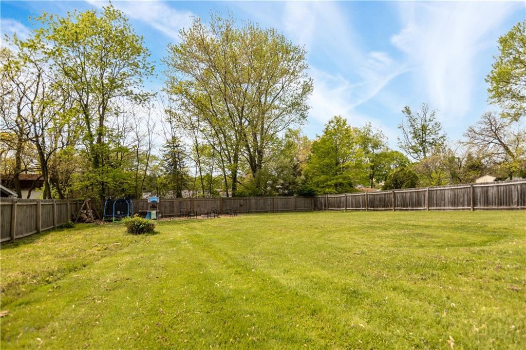 410 Roberts Road Pittsburgh, PA 15239 - Photo 5 of 27 Gallery Image 5