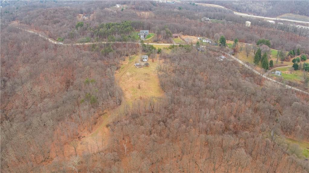 224 Indianola Road Cheswick, PA 15024 - Photo 2 of 9