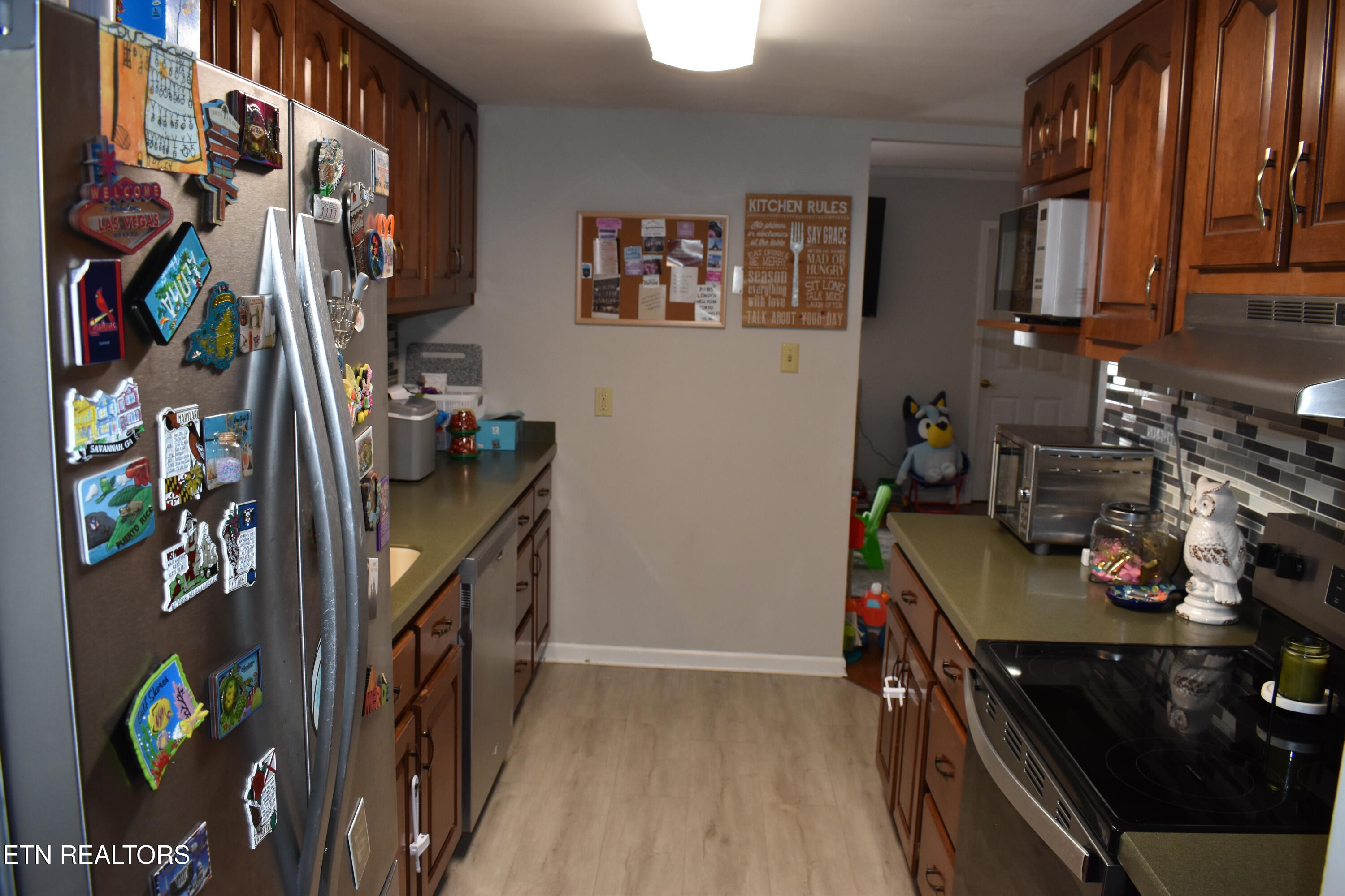 48 Valley Forge Drive Oak Ridge, TN 37830 - Photo 12 of 27 Kitchen 2