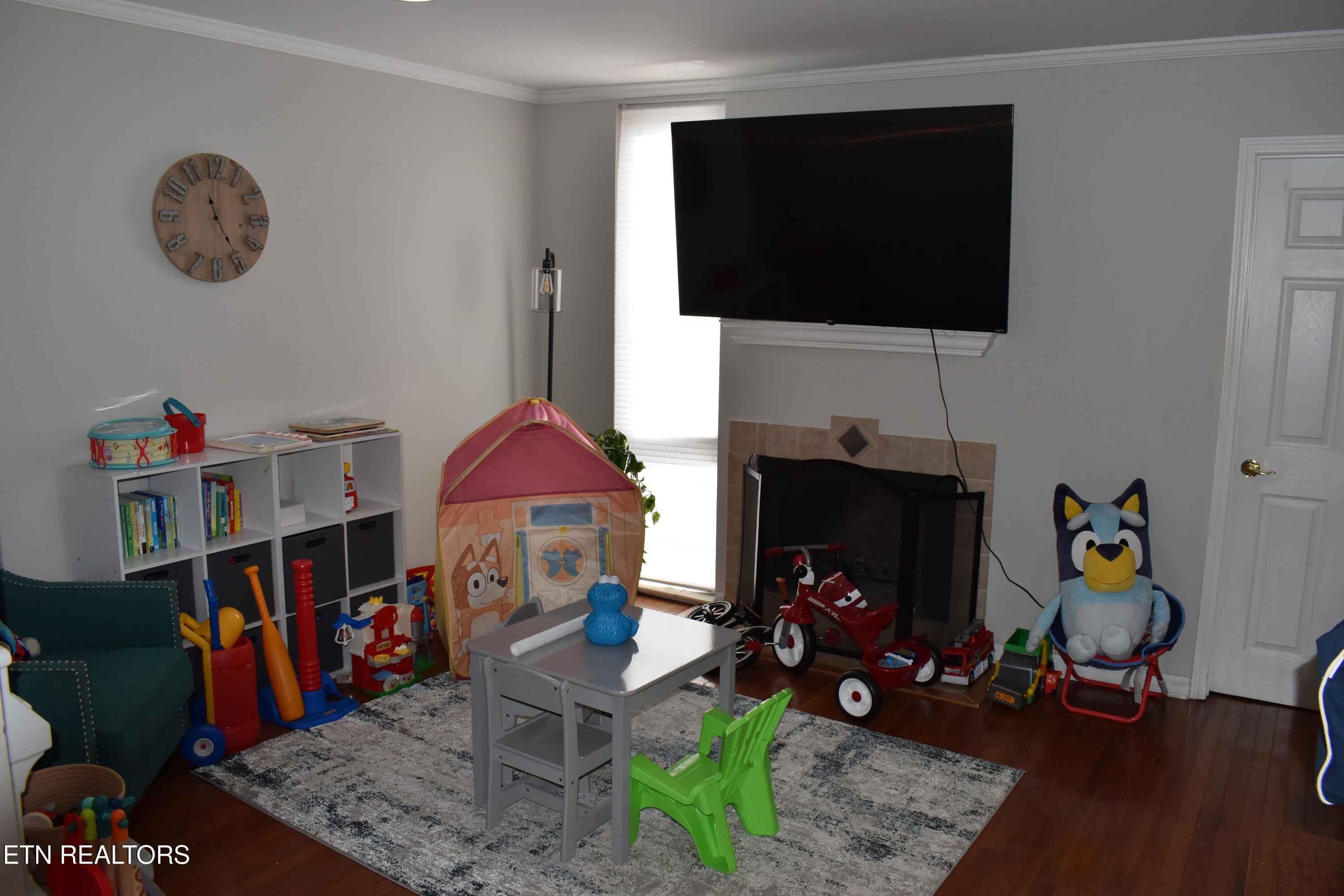 48 Valley Forge Drive Oak Ridge, TN 37830 - Photo 14 of 27 Formal Dining/Bonus Area