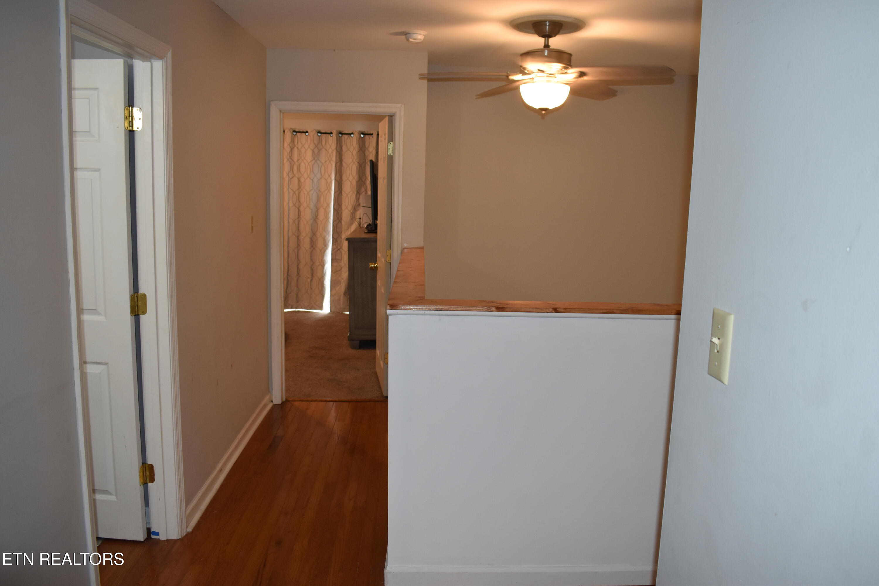 48 Valley Forge Drive Oak Ridge, TN 37830 - Photo 19 of 27 Upstairs