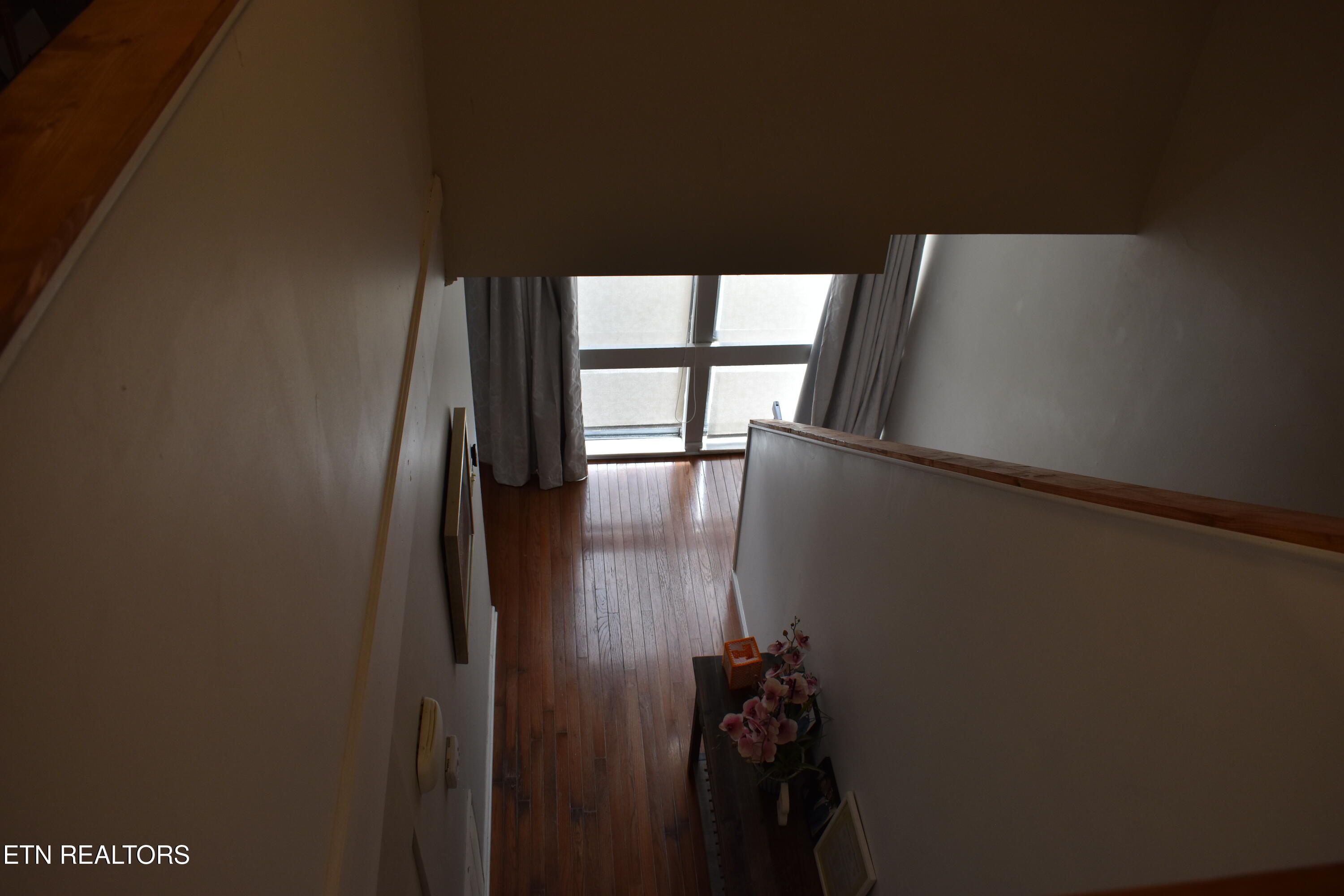 48 Valley Forge Drive Oak Ridge, TN 37830 - Photo 6 of 27 Stairs