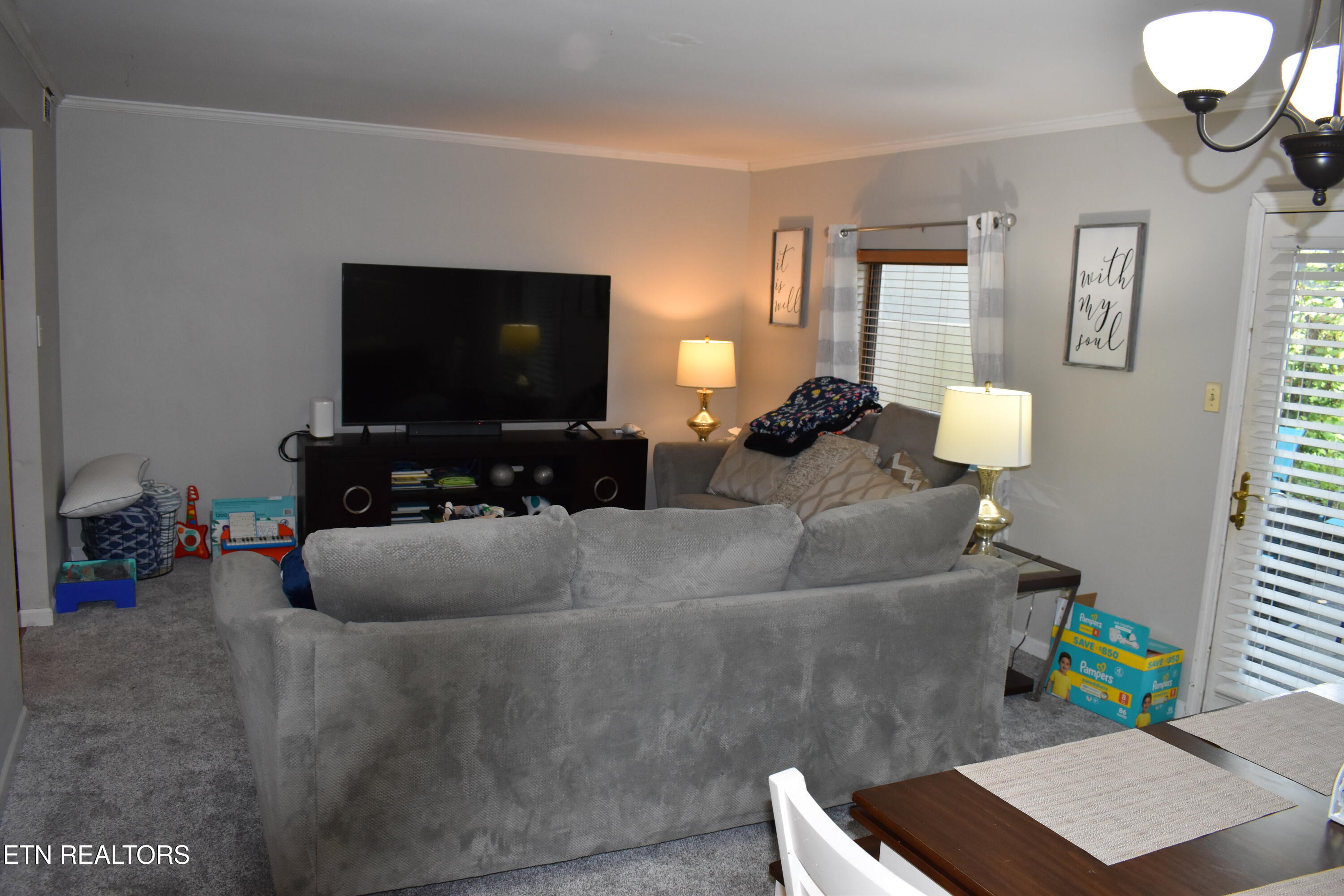 48 Valley Forge Drive Oak Ridge, TN 37830 - Photo 9 of 27 Living Area 3