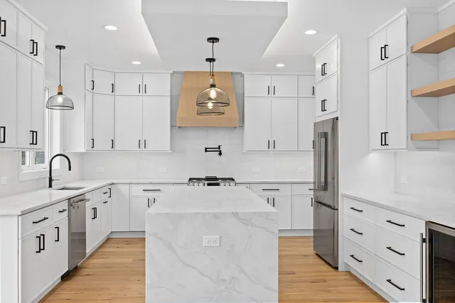 $720,000 | 8743 Austin Avenue, Oak Lawn, IL 60453