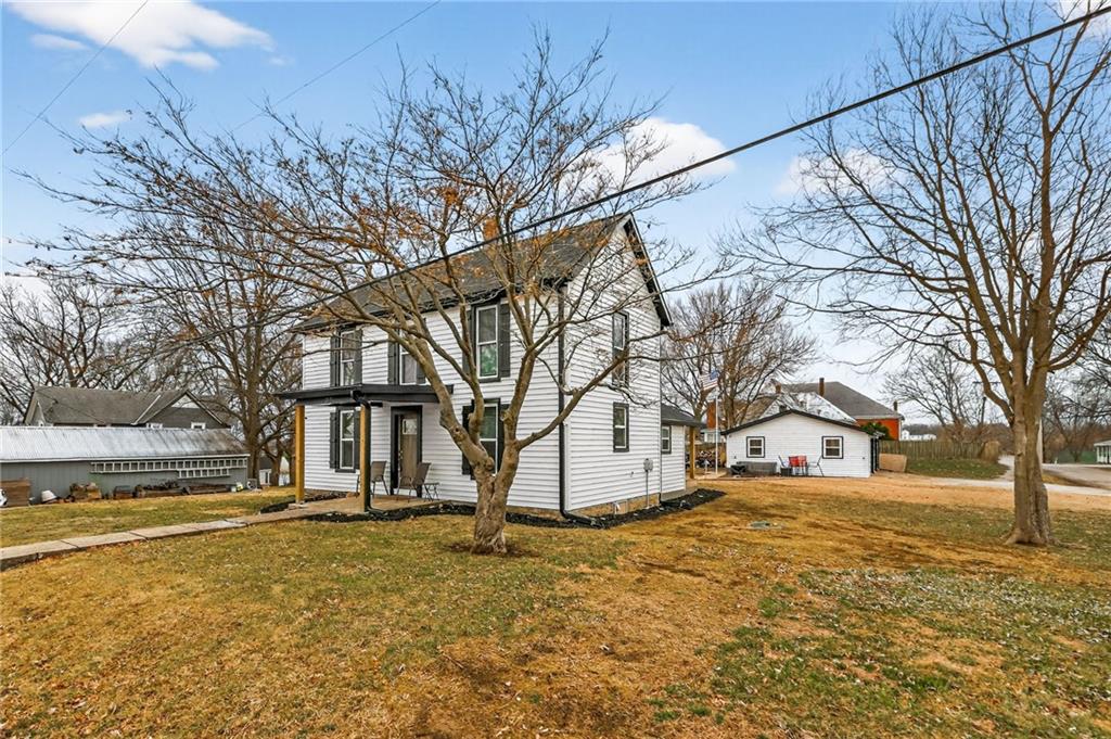 207 2nd Street Camden Point, MO 64018 - Photo 2 of 35