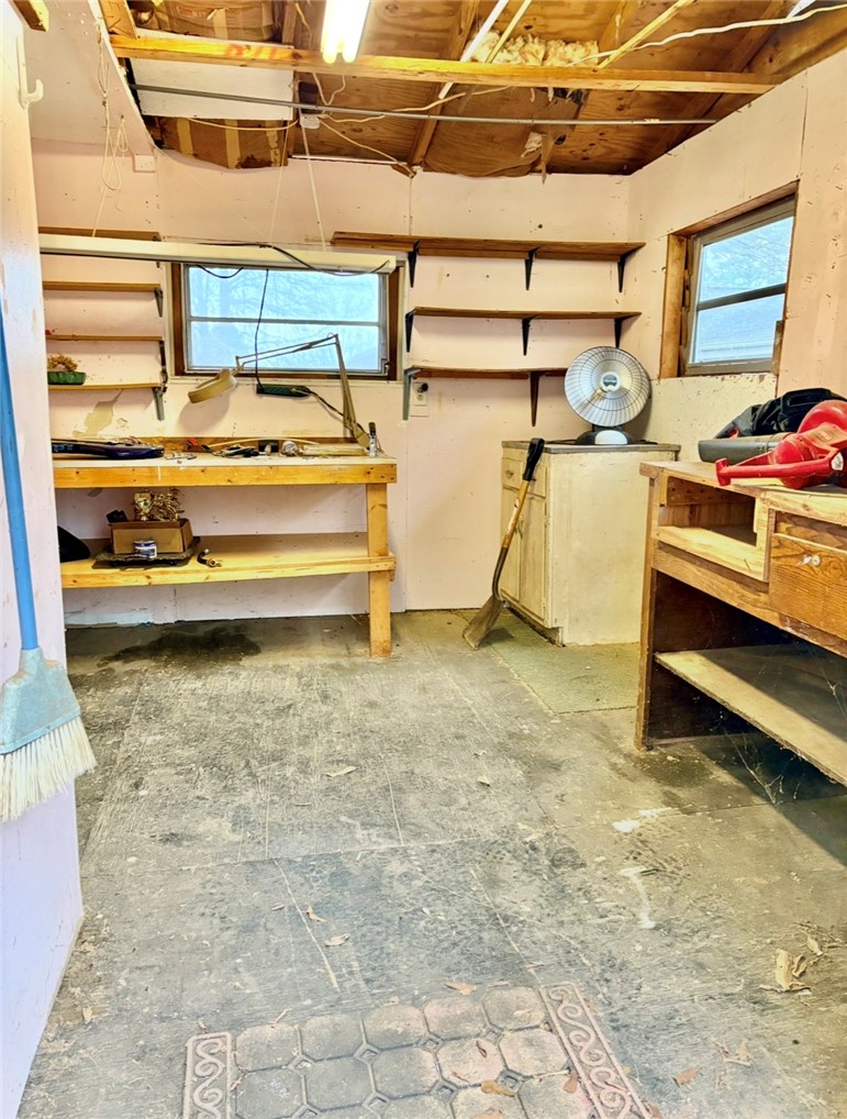 402 Loblolly Drive Anderson, SC 29625 - Photo 35 of 43 This workspace offers versatile storage solutions for any project.