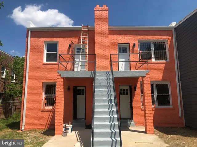 $1,500 | 407 Mellon Street Southeast, Unit 2, Washington, DC 20032