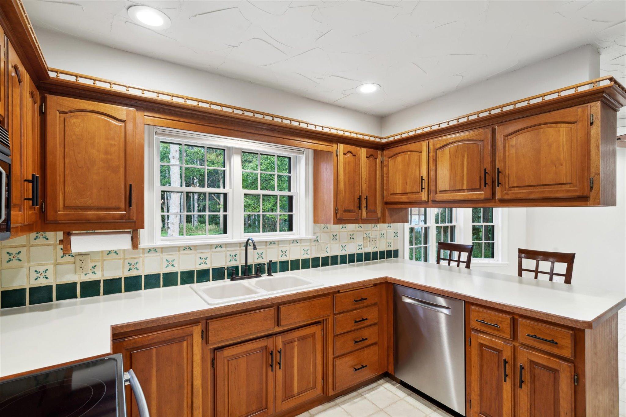5641 Turtle Lake Road Shoreview, MN 55126 - Photo 8 of 17