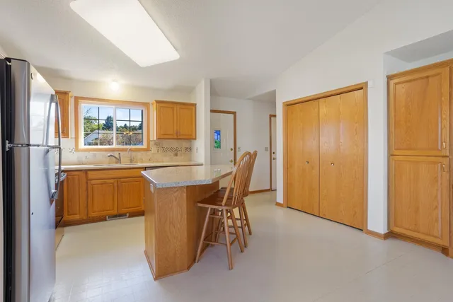 $419,900 | 745 Sterling Court, Mahtomedi, MN 55115