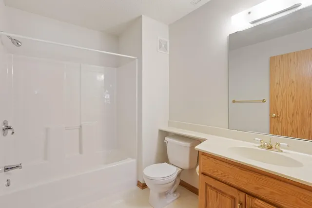 $419,900 | 745 Sterling Court, Mahtomedi, MN 55115