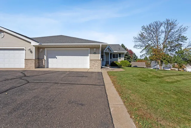 $419,900 | 745 Sterling Court, Mahtomedi, MN 55115