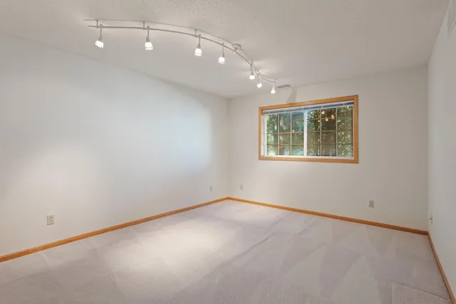 $419,900 | 745 Sterling Court, Mahtomedi, MN 55115