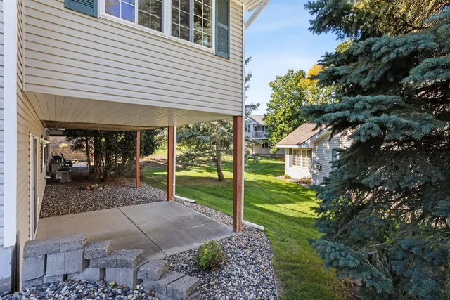 $419,900 | 745 Sterling Court, Mahtomedi, MN 55115