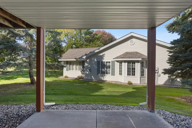 $419,900 | 745 Sterling Court, Mahtomedi, MN 55115