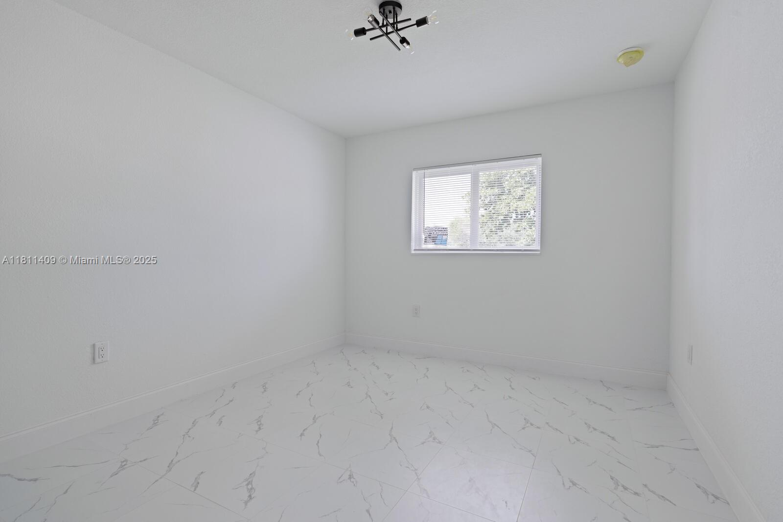 625 Southwest 6th Street Homestead, FL 33030 - Photo 17 of 22 Gallery Image 17