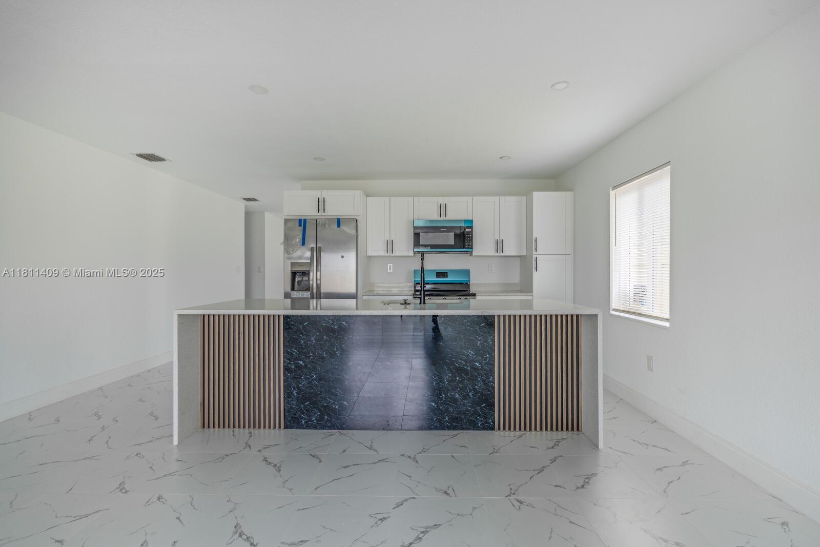 625 Southwest 6th Street Homestead, FL 33030 - Photo 8 of 22 Gallery Image 8