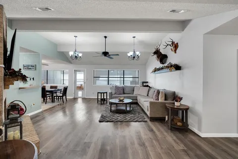 $285,000 | 2605 Shasta Court, Fort Worth, TX 76133