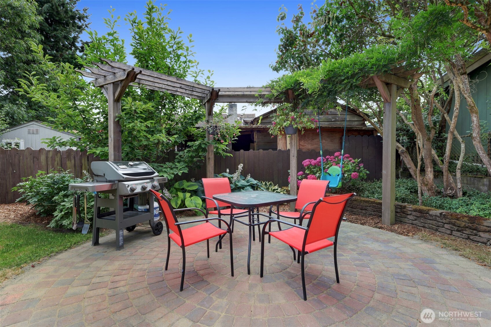 2811 Northwest 62nd Street Seattle, WA 98107 - Photo 11 of 35