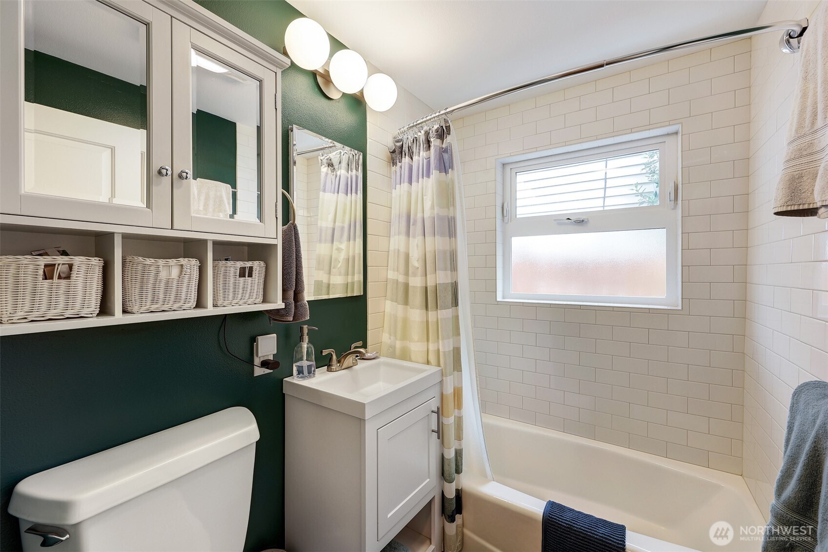 2811 Northwest 62nd Street Seattle, WA 98107 - Photo 27 of 35