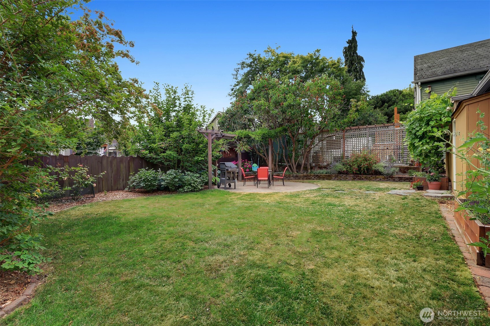 2811 Northwest 62nd Street Seattle, WA 98107 - Photo 30 of 35