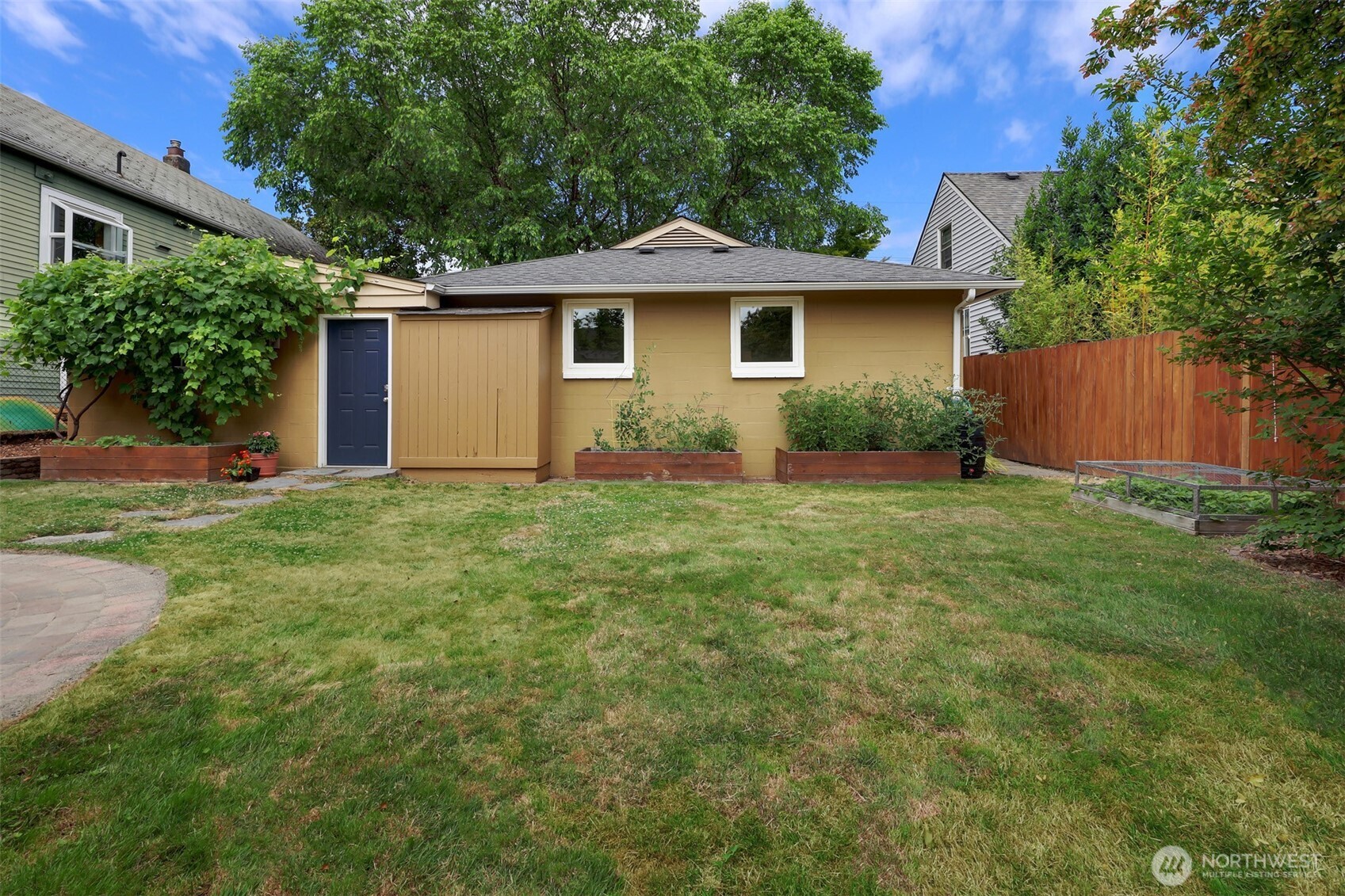 2811 Northwest 62nd Street Seattle, WA 98107 - Photo 32 of 35