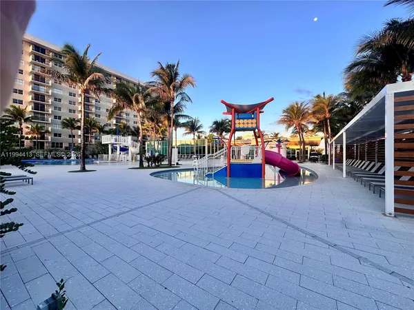 $3,850 | 9225 Collins Avenue, Unit 1111, Surfside, FL 33154