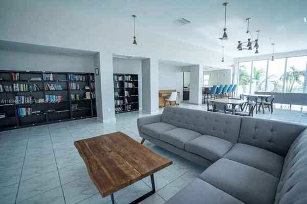$3,850 | 9225 Collins Avenue, Unit 1111, Surfside, FL 33154