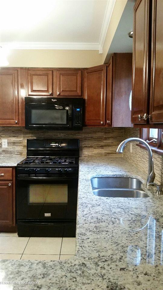 35329 Riebel Clinton Township, MI 48035 - Photo 9 of 44 Gallery Image 9