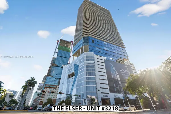 $7,100 | 398 Northeast 5th Street, Unit 3218, Miami, FL 33132
