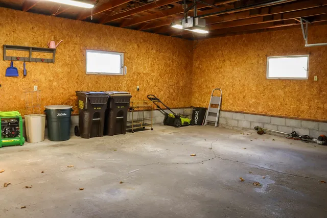 a view of a livingroom with furniture