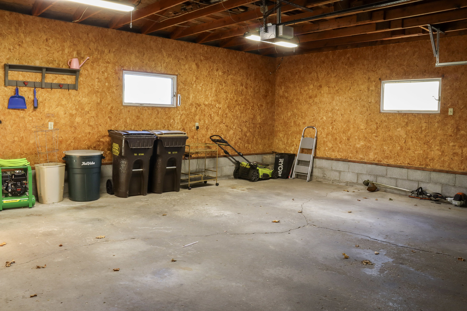 102 South Jackson Street Morrison, IL 61270 - Photo 24 of 29 a view of a livingroom with furniture
