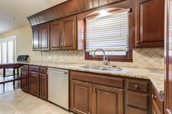 $219,000 | 206 Detroit Drive, Levelland, TX 79336