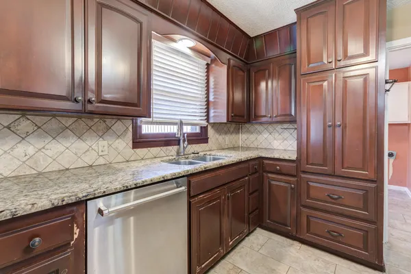 $225,000 | 206 Detroit Drive, Levelland, TX 79336