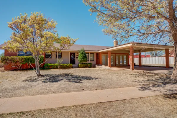 $225,000 | 206 Detroit Drive, Levelland, TX 79336