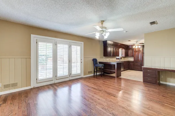 $219,000 | 206 Detroit Drive, Levelland, TX 79336