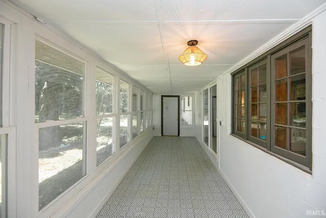 $305,900 | 10461 Glenwood Avenue, Osceola, IN 46561