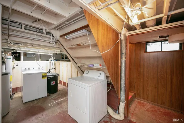 $305,900 | 10461 Glenwood Avenue, Osceola, IN 46561