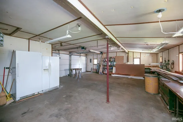 $305,900 | 10461 Glenwood Avenue, Osceola, IN 46561