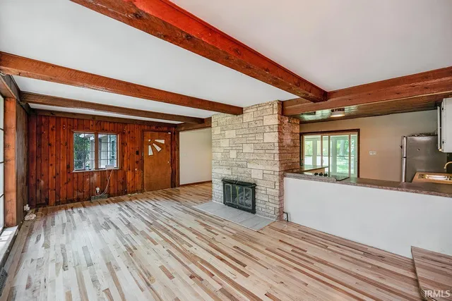 $305,900 | 10461 Glenwood Avenue, Osceola, IN 46561