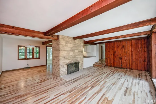 $305,900 | 10461 Glenwood Avenue, Osceola, IN 46561