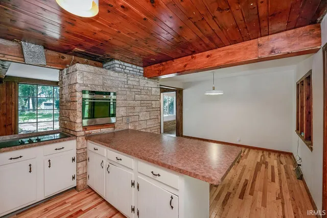 $305,900 | 10461 Glenwood Avenue, Osceola, IN 46561