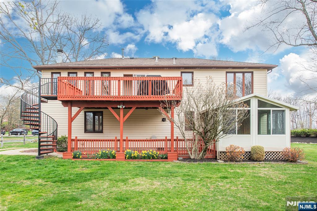 1 Old Timber Court Roxbury Township, NJ 07847 - Photo 3 of 34 a view of front of house with a yard