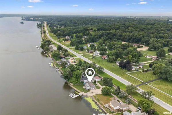 $449,000 | 22799 Great River Road, Le Claire, IA 52753