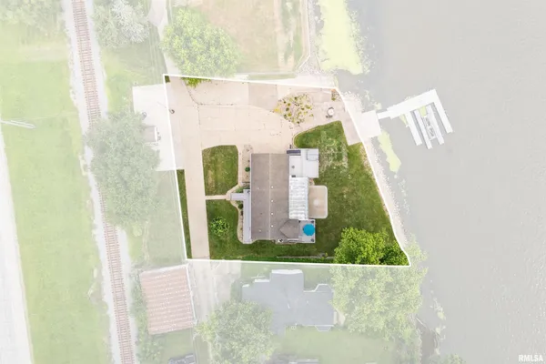 $449,000 | 22799 Great River Road, Le Claire, IA 52753