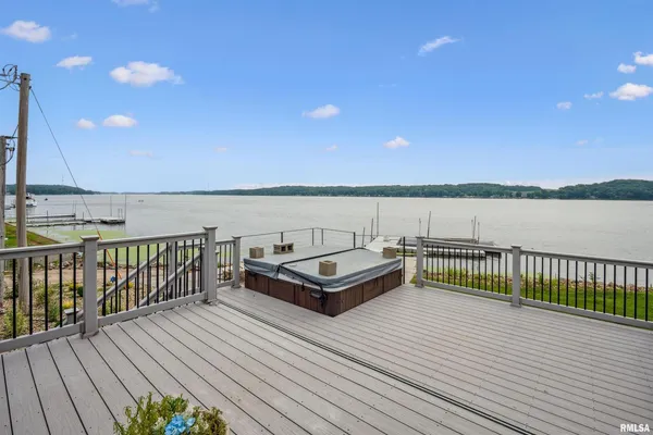 $449,000 | 22799 Great River Road, Le Claire, IA 52753