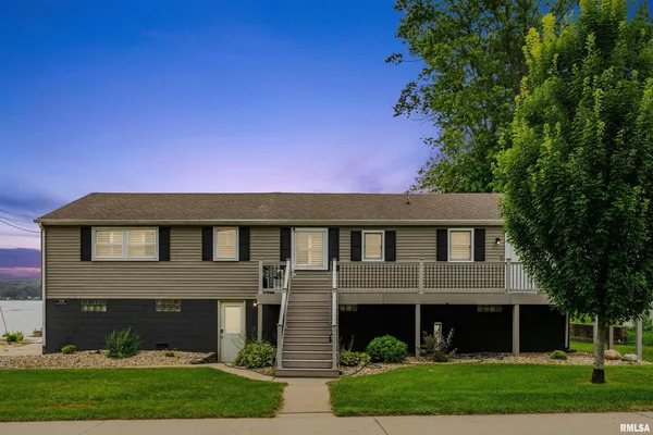 $449,000 | 22799 Great River Road, Le Claire, IA 52753