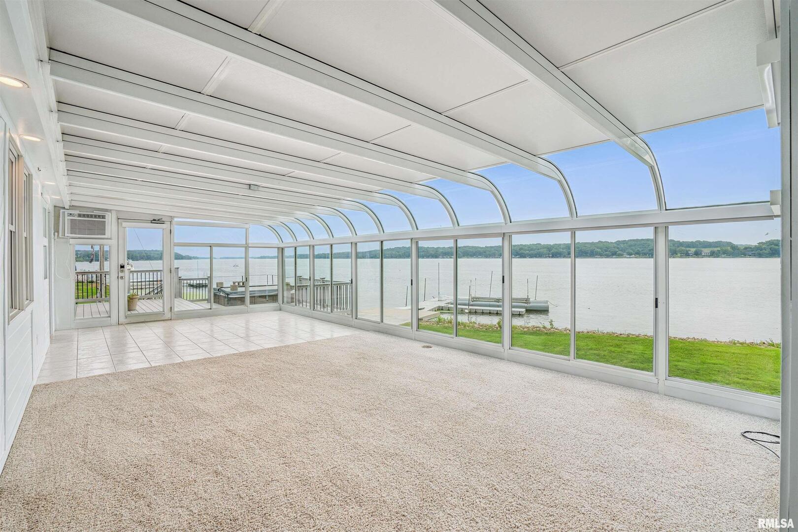 22799 Great River Road Le Claire, IA 52753 - Photo 7 of 40