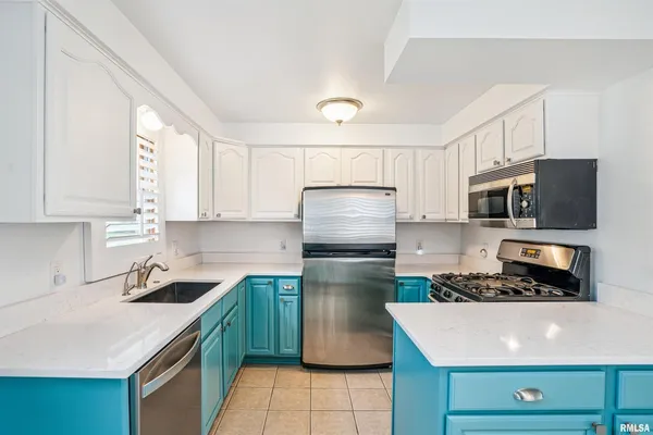 $449,000 | 22799 Great River Road, Le Claire, IA 52753
