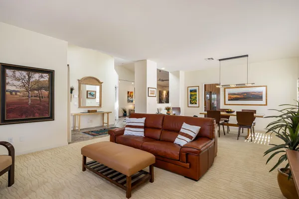 $995,000 | 9 White Sun Way, Rancho Mirage, CA 92270