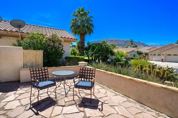 $995,000 | 9 White Sun Way, Rancho Mirage, CA 92270